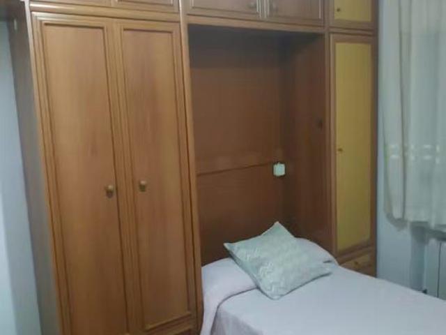 Calle Nez de Balboa, Getafe, Community of Madrid 28902