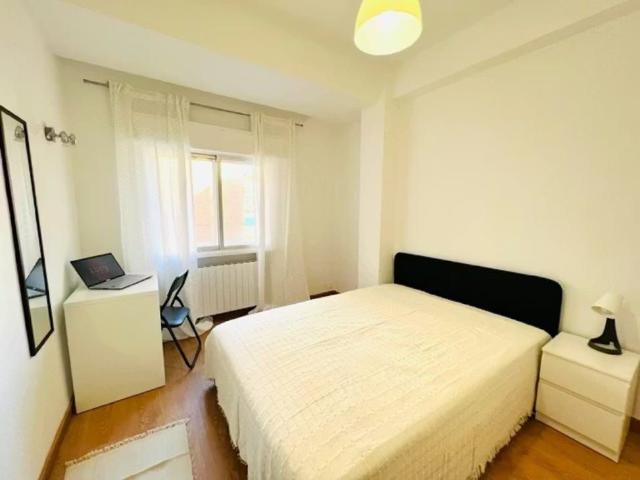 Calle Pascual Hermanos, Alcobendas, Community of Madrid 28100