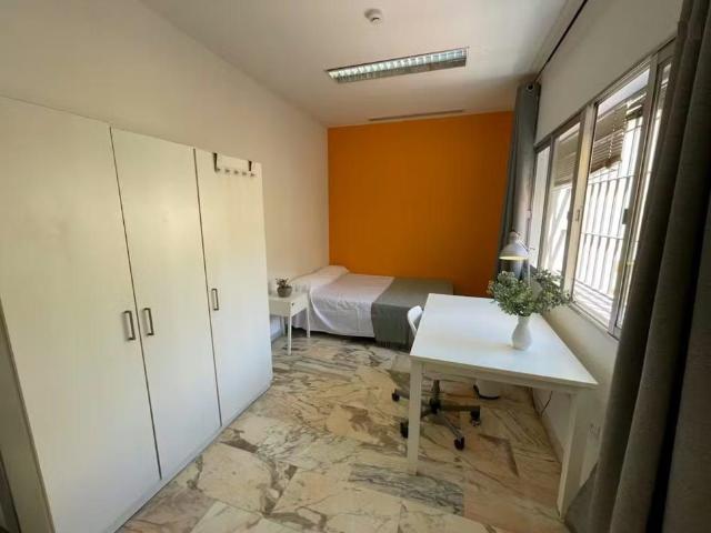Calle Porvenir, Sevilla, Andalusia 41013