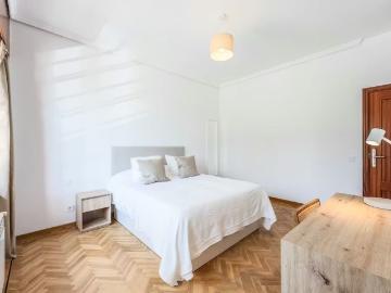 Calle Praderas, Majadahonda, Community of Madrid 28221