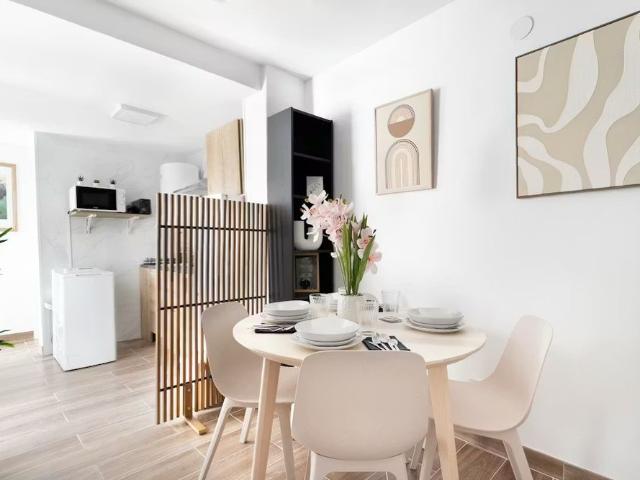 Calle Rosa, Getafe, Community of Madrid 28903
