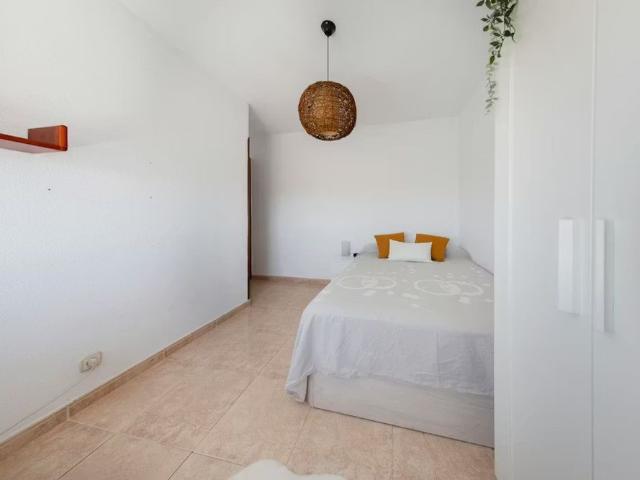 Calle Santa Virgilia, Madrid, Community of Madrid 28033