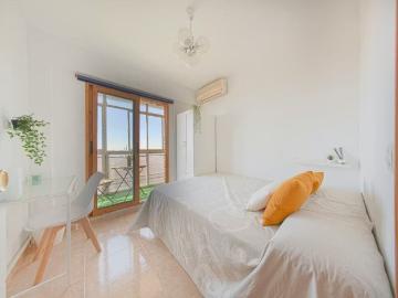 Calle Santa Virgilia, Madrid, Community of Madrid 28033