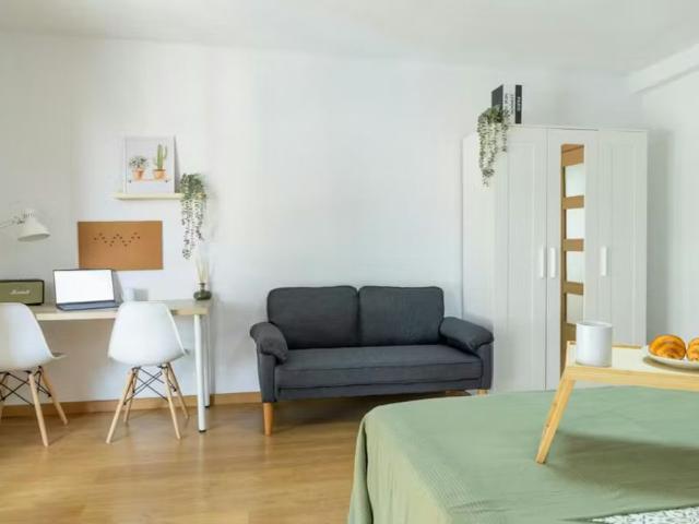 Calle Santa Eva, Madrid, Community of Madrid 28021