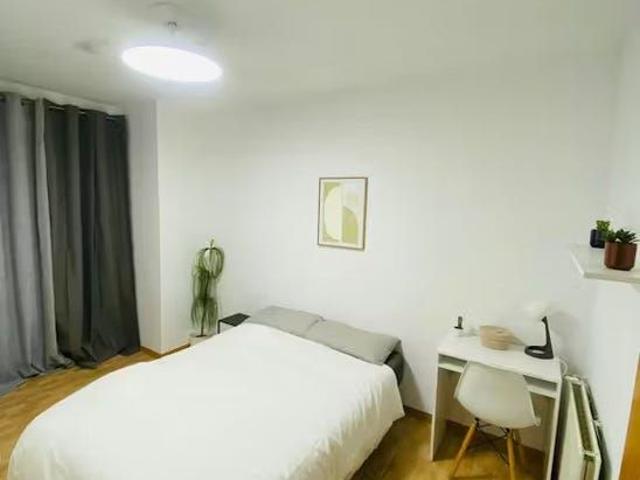 Calle Santanderina, Madrid, Community of Madrid 28053