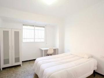 Calle Submarino, Valencia, Valencian Community 46009
