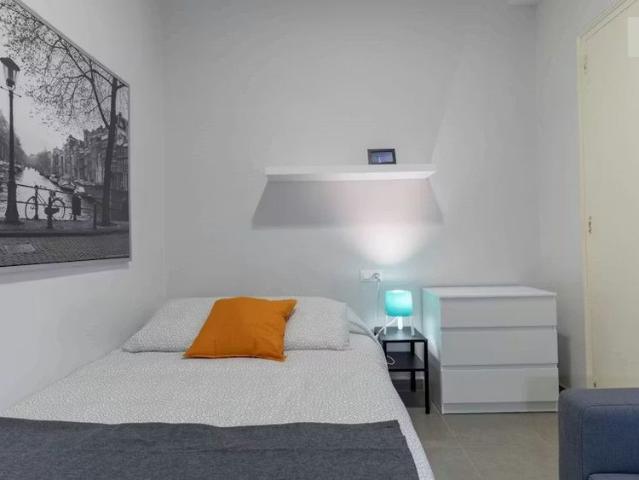 Calle Sueca, Valencia, Valencian Community 46006