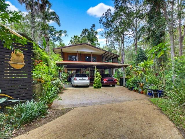 EXCEPTIONAL DUAL INCOME POTENTIAL ON A MASSIVE 2,447M2 NATURE RESERVE BLOCK!