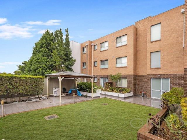 Calling all Investors Quiet Rear Apartment with Exceptional Privacy