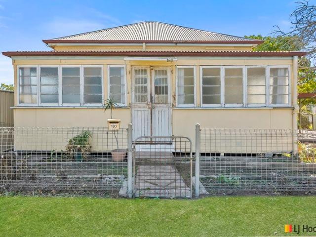 Calling All Renovators: Opportunity Knocks at 183 Lakes Creek Road