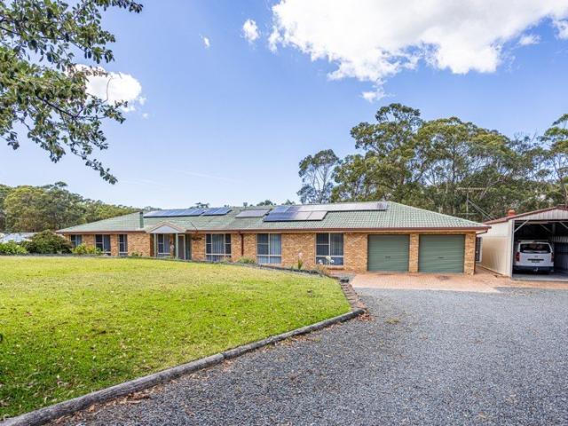 Calling for expressions of interest Price Guide $1,650,000 $1,700,000 Why wait any longer? Make the sea change today! Tranquil Acreage Retreat