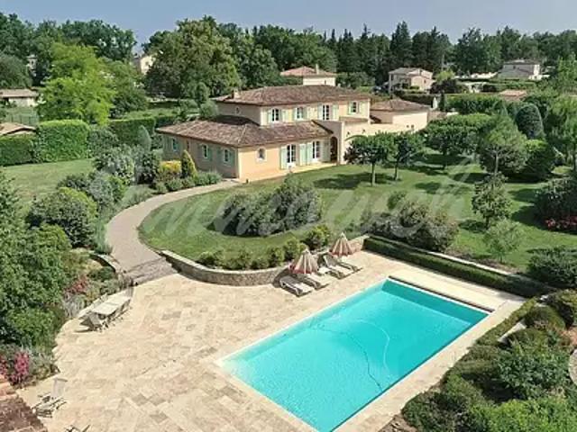 Callian 83440 Achat / Vente maison 7 pièces t7 piscine