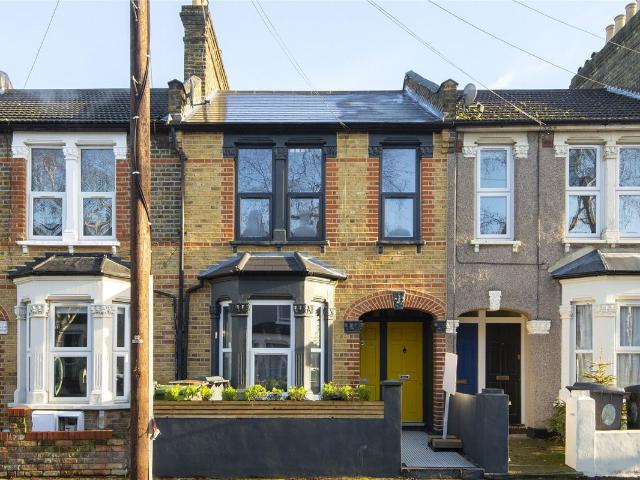 Callis Road, Walthamstow, London E17, 1 bed flat to rent, £1,700 pcm | PrimeLocation
