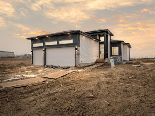 Calmar, AB, T0C 0V0 house for sale | Listing ID E4501 | Royal LePage