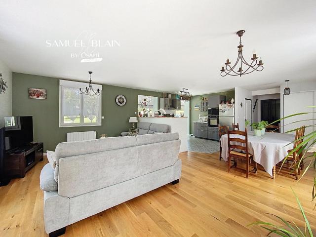 Calme, vue dégagée, boisé, commerces à pied. 200m² Allonnes