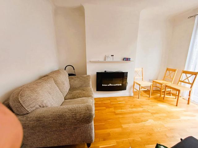 Calne Avenue, Ilford IG5, 2 bed maisonette to rent, £1,650 pcm | PrimeLocation
