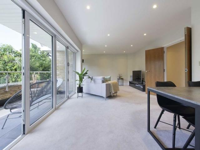 Calshot Way, EN2, London