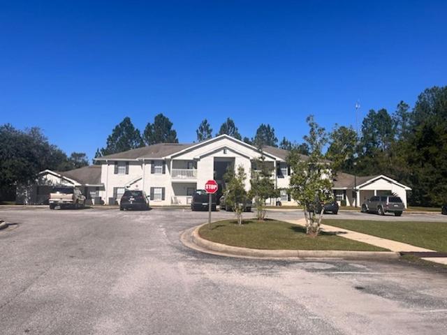 Captain's Landing Apartments 2 Bedroom Apartment for Rent at 8730 University Rd, Bayou La Batre, AL 36509
