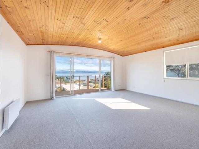 Captivating Views, Comfortable Home in Alonnah