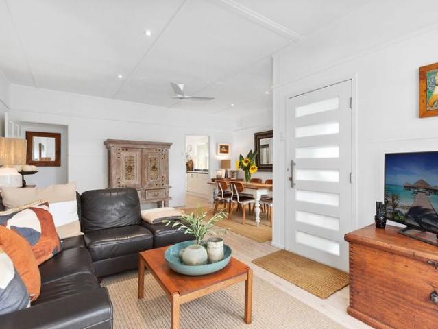 Captivating Weatherboard Cottage