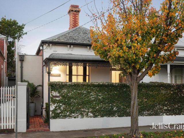 Captivating charisma, lifestyle location