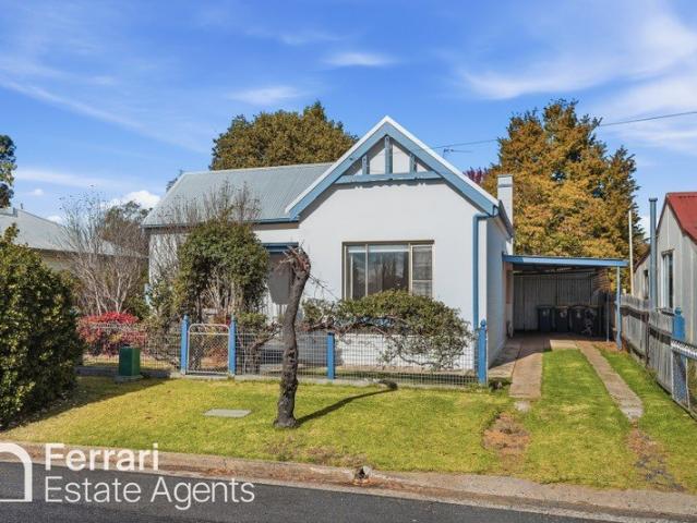 Captivating Cottage in Convenient Locale