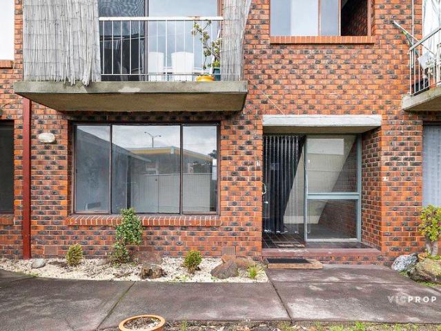 Captivating Single Level Space in Position Perfect