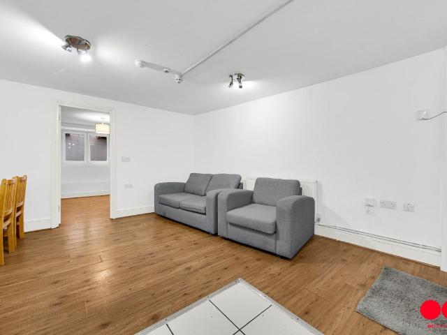 Capworth Street, Leyton E10, Studio to rent, £1,200 pcm | PrimeLocation