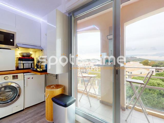 Cap d’Agde – Studio rénové au 5ème étages avec ascenseur, au. 16m² Agde Cap d'Agde