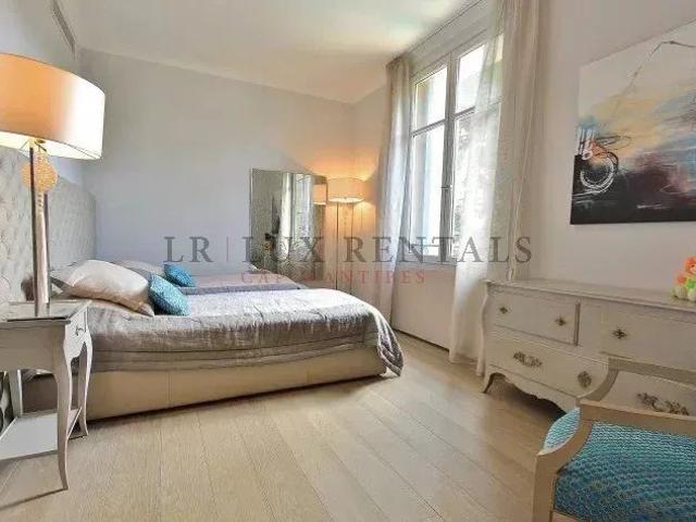 CAP D’ANTIBES, Appartement 4 pièces avec vue sur la mer dans. 124m² Antibes