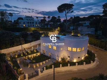 Cap d’Antibes | Exclusivité — Villa Art Déco rénovée avec vi. 280m² Antibes