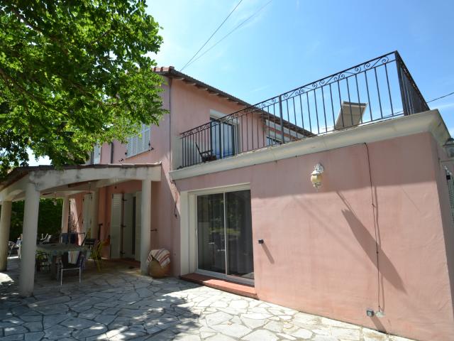 CAP D ANTIBES PONTEIL LOUE SAISONNIER MAISON 7 PIECES 220 M2 PROCHE PLAGE