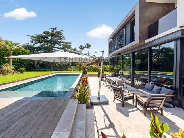 CAP D'ANTIBES versant Ouest, villa contemporaine neuve d’ex. 400m² Antibes