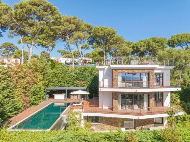 Cap D’Antibes Villa rénovée avec vue mer