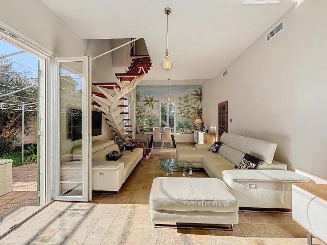 Cap d’Antibes Villa rénovée dans un cul de sac calme, à di. 130m² Cap d'Antibes