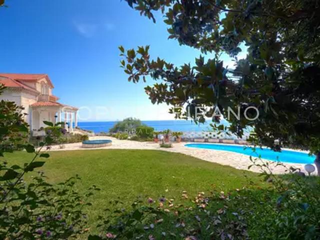 Cap d'Ail 06320 Achat / Vente maison 10 pièces t10 piscine