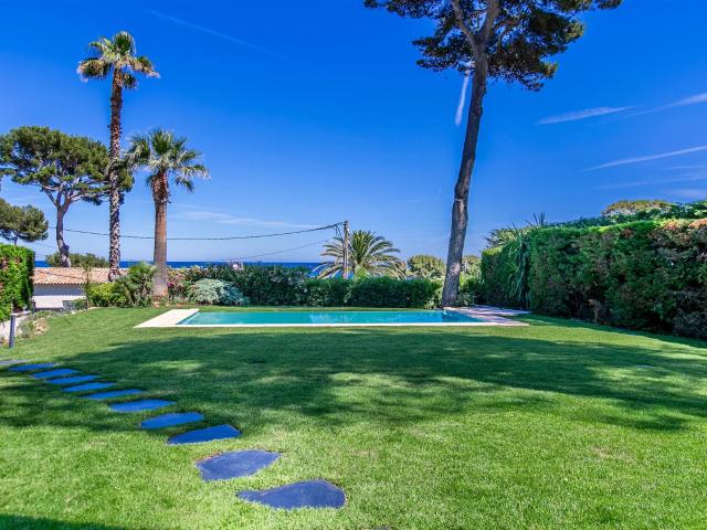 Cap d'Antibes, magnifique villa d'inspiration Néo Florentine. 150m² Antibes