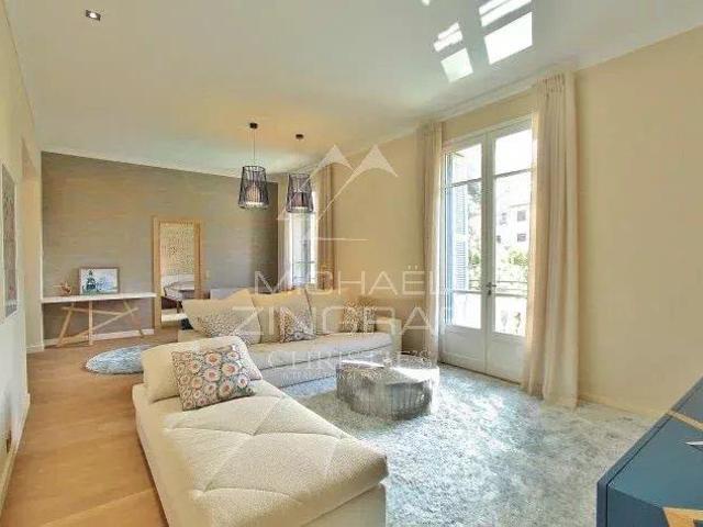 Cap d'Antibes versant Est Appartement vue mer au coeur d'u. 130m² Antibes