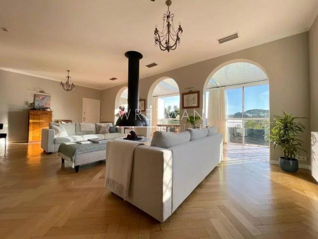 Cap D'antibes Versant Ouest Villa Avec Piscine A Deux Pa. 280m² Antibes