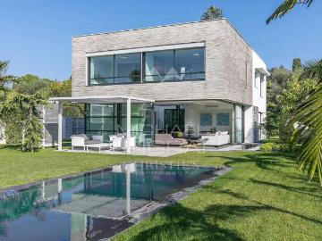 Cap d'Antibes Villa contemporaine proche plages