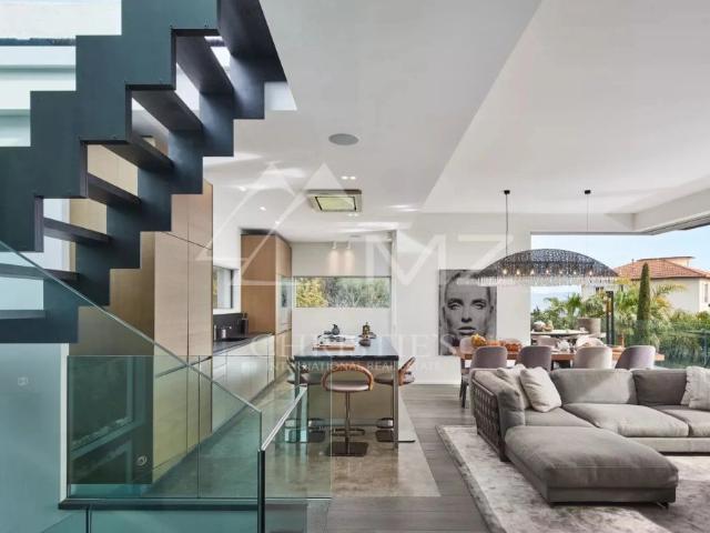 Cap d'Antibes Villa moderne neuve