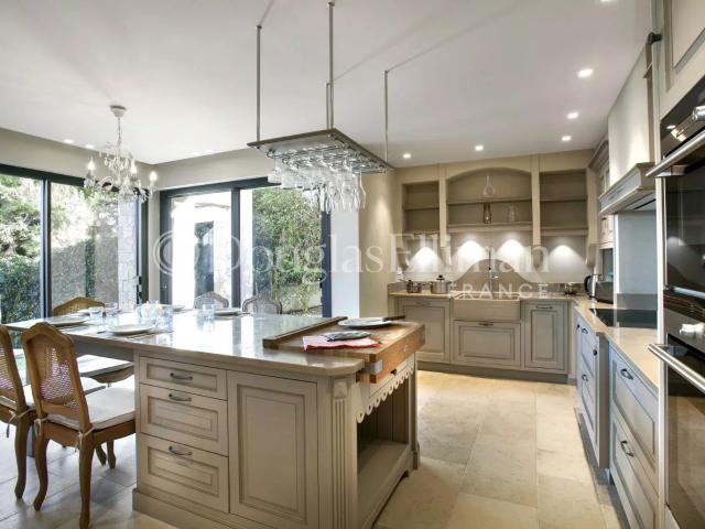 Cap D'antibes Vue Mer Panoramique Villa Néo Provençale 300m² Antibes