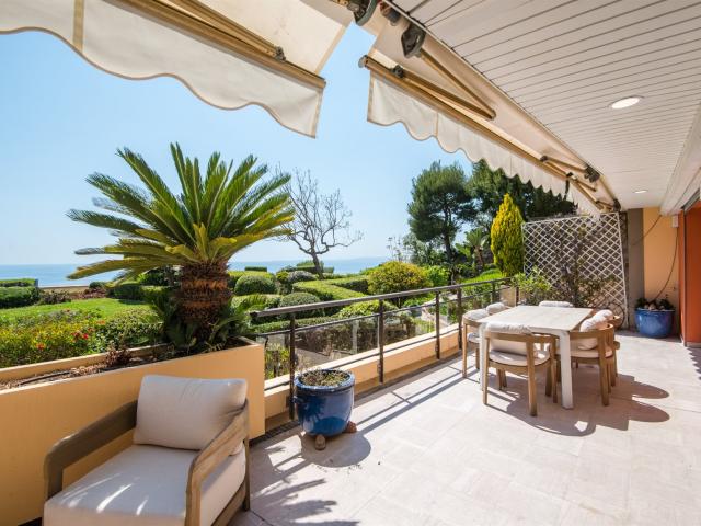Cap de Nice Idéalement situé, au sein de l'une des résiden. 110m² Nice