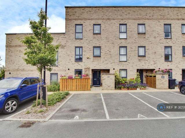 Capa Taro Way, Harrow, HA2 5 bed terraced house to rent £3,300 pcm £762 pw