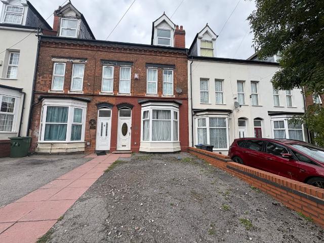 Cape Hill, Smethwick B66, 3 bed property to rent, £1,250 pcm | PrimeLocation