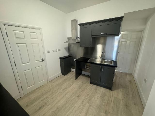 Cape Hill, Smethwick, Birmingham B66, Studio to rent, £650 pcm | PrimeLocation