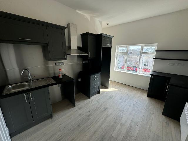Cape Hill, Smethwick, Birmingham B66, Studio to rent, £650 pcm | PrimeLocation