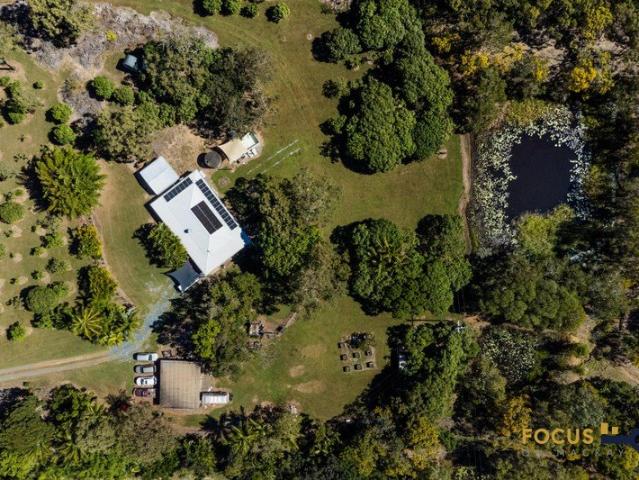 CAPE HILLSBOROUGH FAMILY HOME 2 SHEDS 2 DAMS 6+ ACRES
