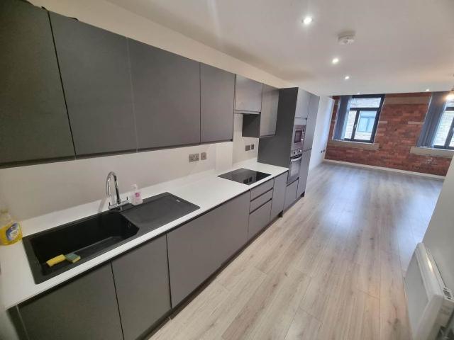 Cape Street, Bradford BD1, 2 bed flat to rent, £750 pcm | PrimeLocation