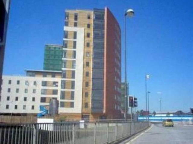 Capella, Celestia, Falcon Drive 2 bed flat to rent £1,075 pcm £248 pw